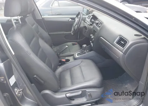 2014 Volkswagen Jetta 2.0L Tdi from USA, damaged, VIN 3VWLL7AJ3EM445368